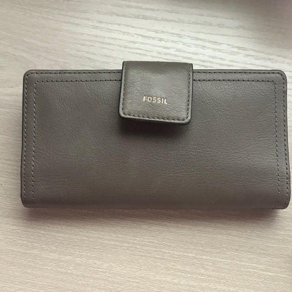 Fossil Gray Leather Clutch - Picture 1 of 3